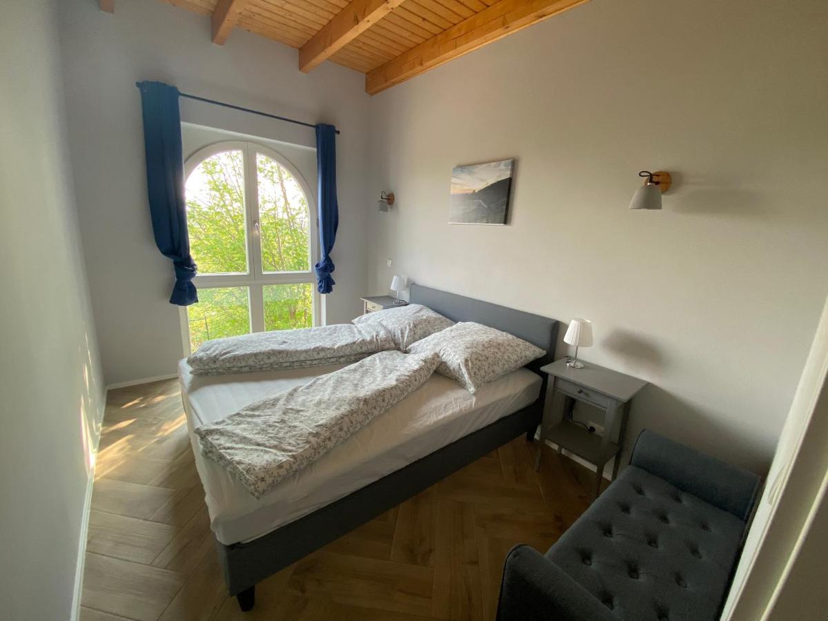 Weinbergshaus Mit Blick Auf'S Wasser Salzatal エクステリア 写真